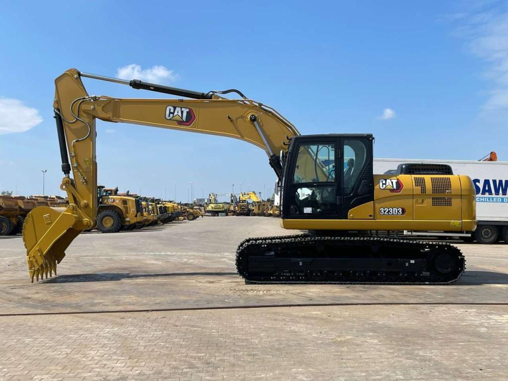 Caterpillar 323D3 Photo 1