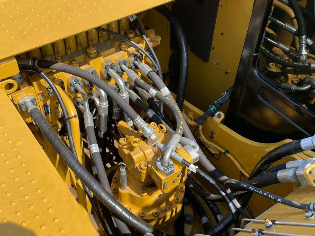 Caterpillar 323D3 Photo 29