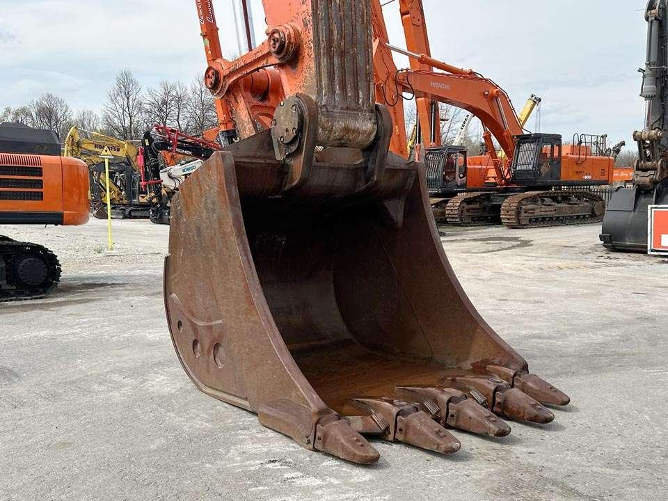 Hitachi EX1200-6 Photo 7