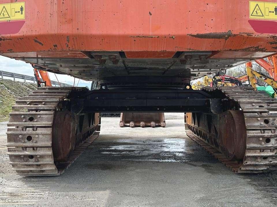 Hitachi EX1200-6 Photo 9