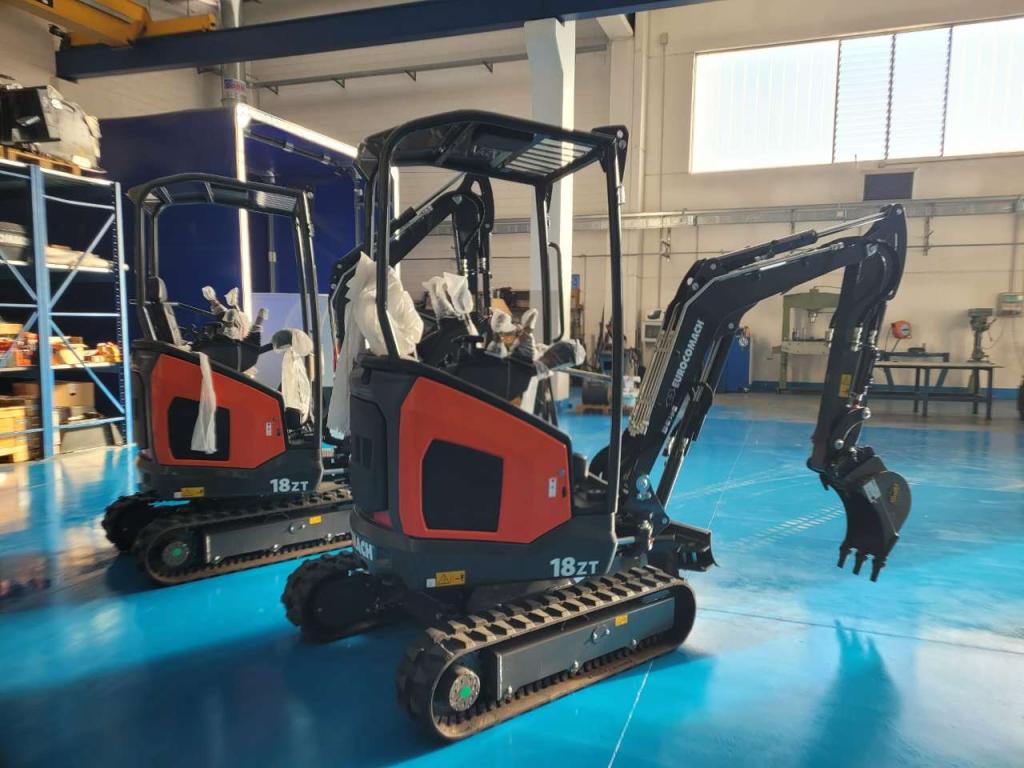 Eurocomach 18ZT Photo 2