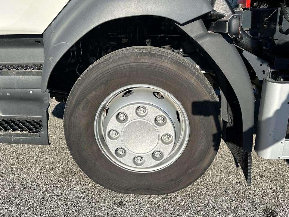 Renault D210 4x2 Photo 4
