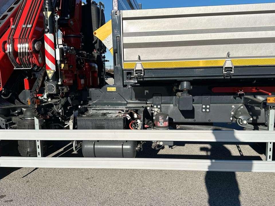Renault D210 4x2 Photo 6