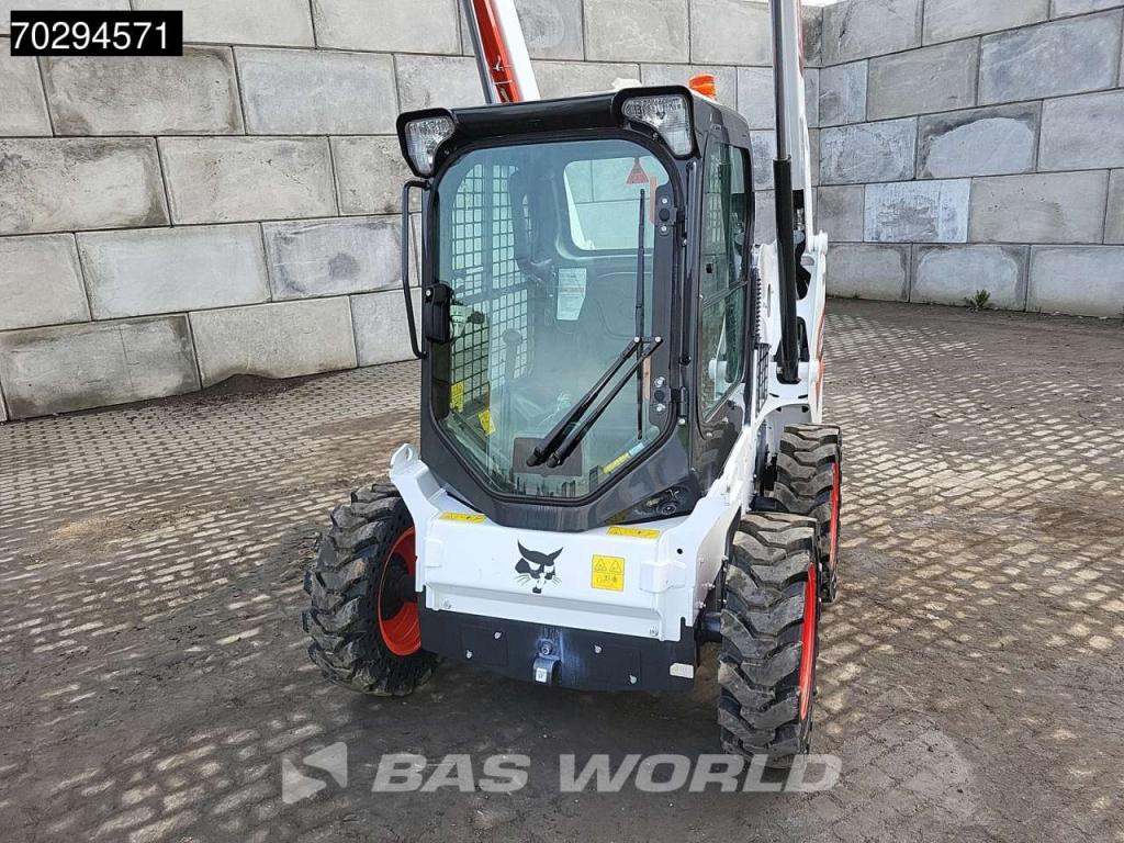 Bobcat S510 A/C - Cabin Photo 12