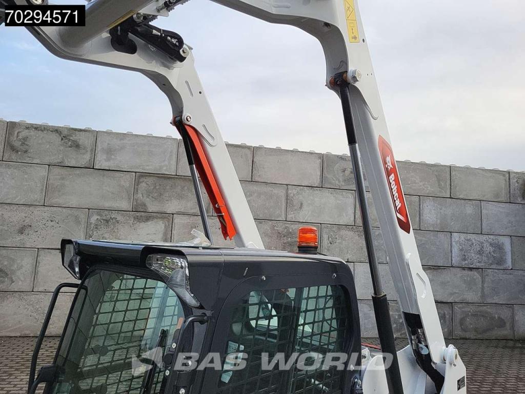 Bobcat S510 A/C - Cabin Photo 8