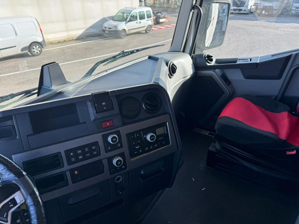 Renault T 520 Photo 5