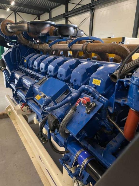 FG Wilson P2250-1 - 2250 kVA Genset - DPX-16034-O Photo 12