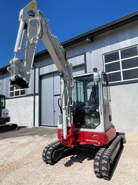 Takeuchi TB335R Photo 1