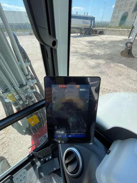 Takeuchi TB335R Photo 5