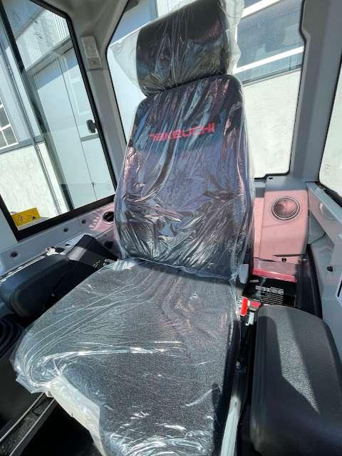Takeuchi TB335R Photo 8
