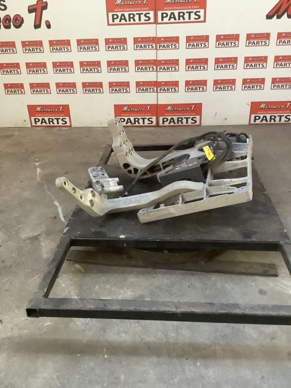 Supporto serbatoio for Volvo FH16 550 6x4 Photo 1