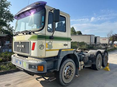 Man 33 463 sold by Decima Commerciale Srls