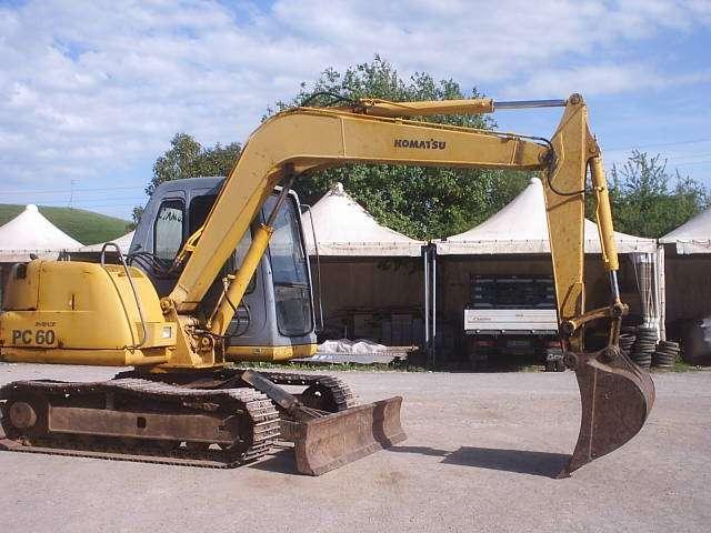 Komatsu PC60-7 Photo 2