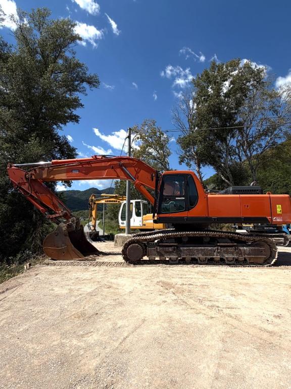 Komatsu PC450 LC-6K Photo 1