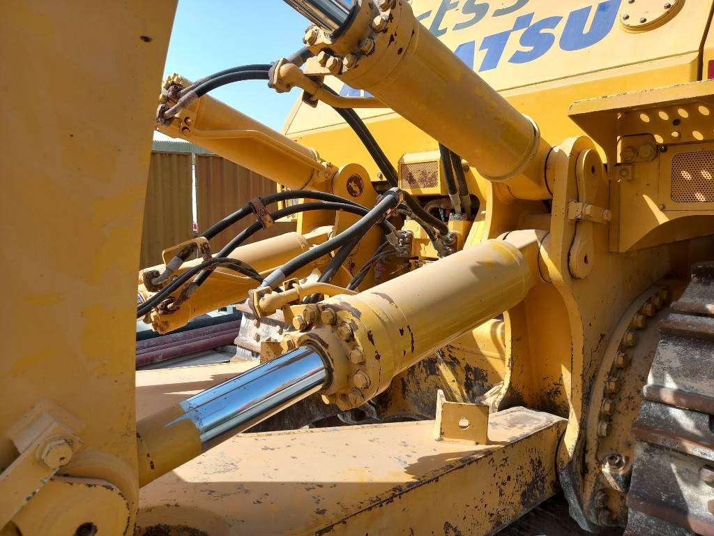Komatsu D275A-5R (Abu Dhabi) Photo 14