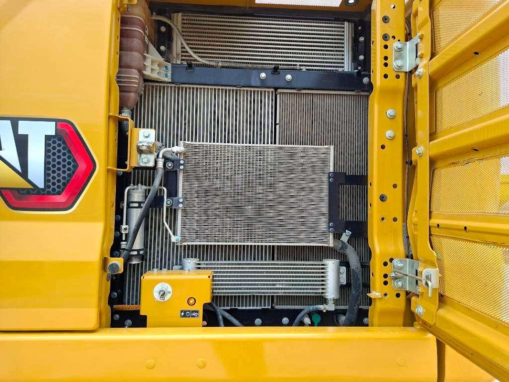 Caterpillar 320 Photo 18