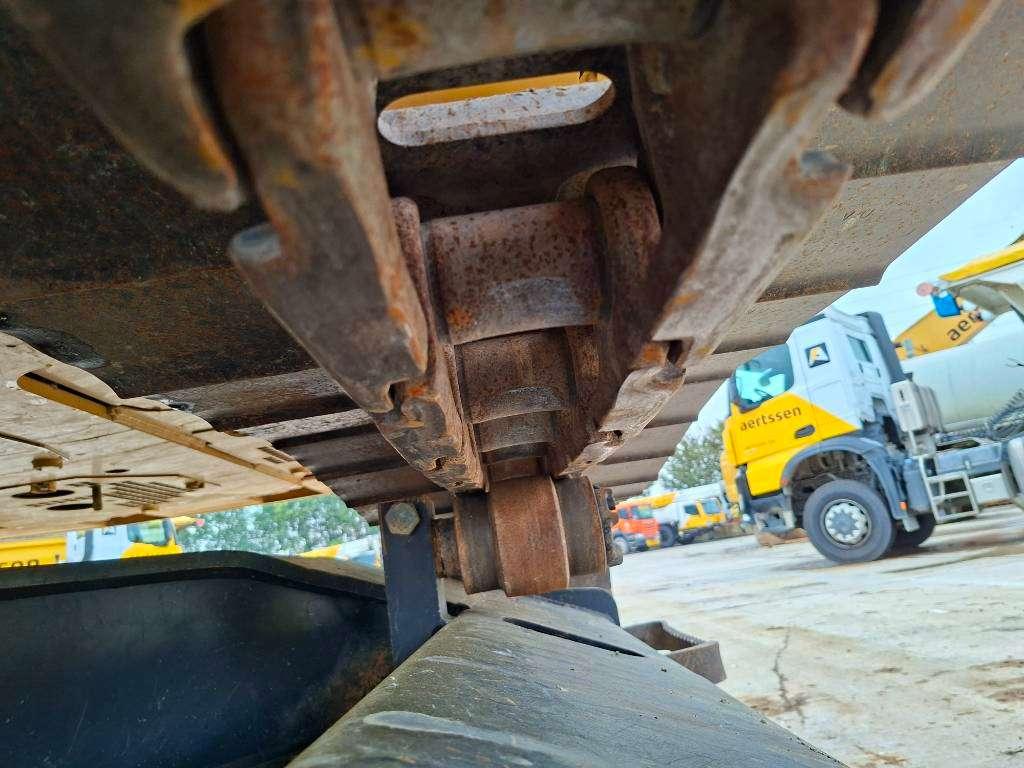 Caterpillar 320 Photo 23