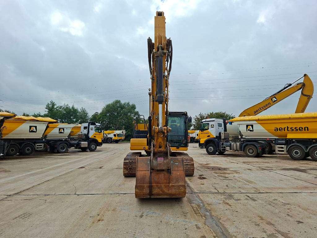 Caterpillar 320 Photo 3
