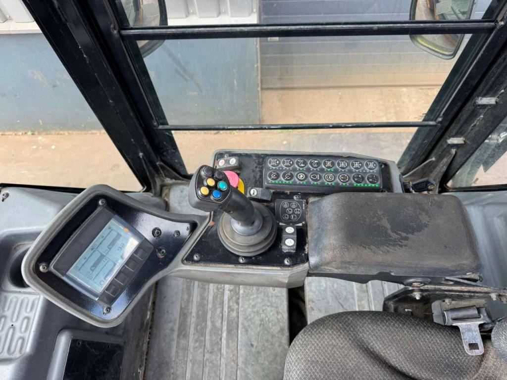 Caterpillar CD54B Photo 17