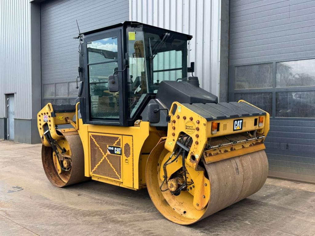 Caterpillar CD54B Photo 5