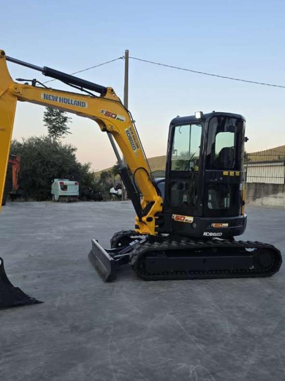New Holland E50SR Photo 8