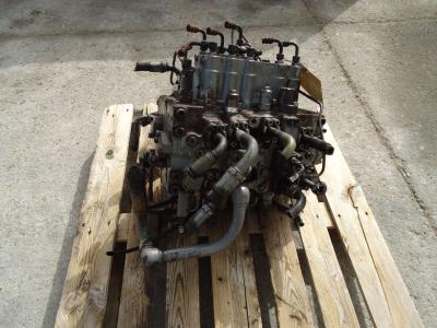 Hydraulic distributor for Hitachi ZAXIS 210.3 - 240 sold by OLM 90 Srl