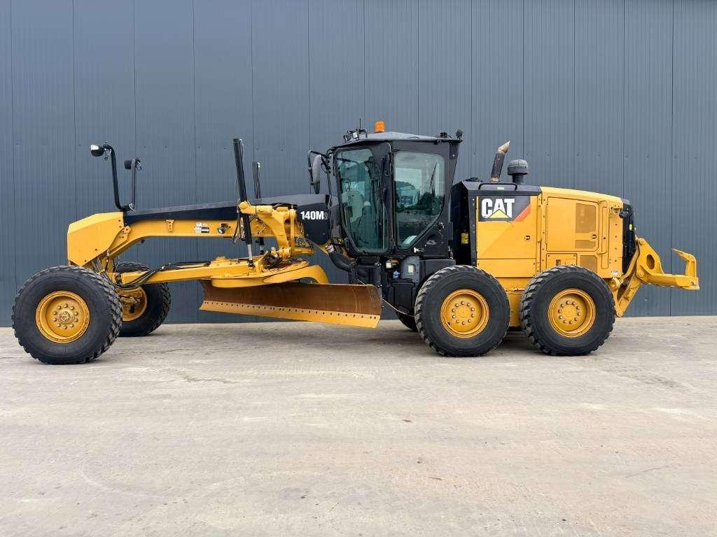 Caterpillar 140M3 Photo 24