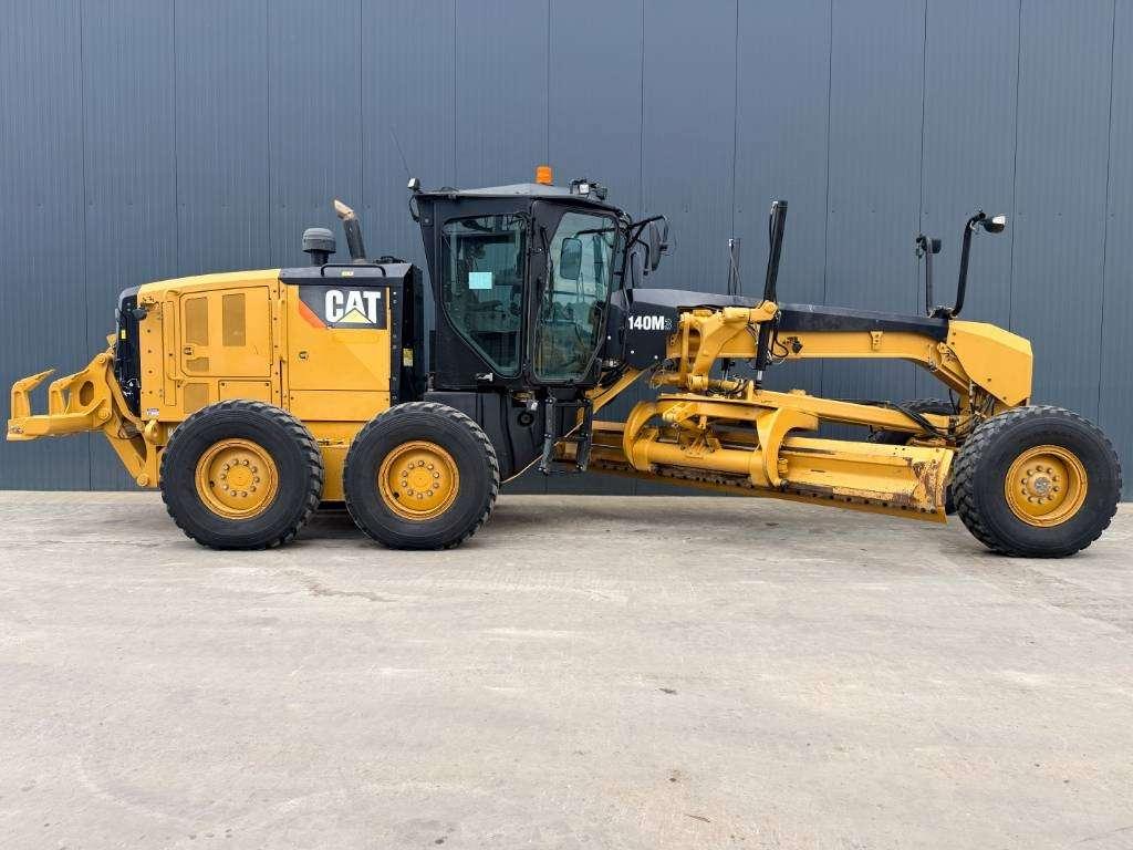 Caterpillar 140M3 Photo 3
