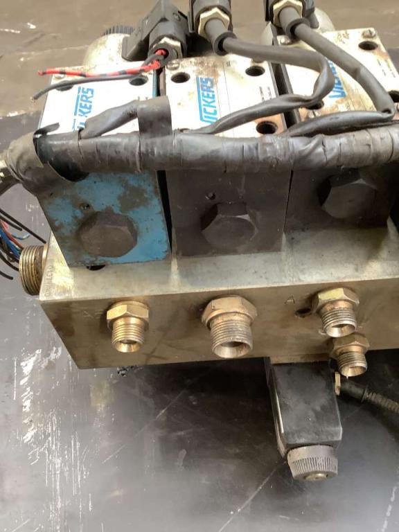 Hydraulic distributor for Bitelli BB650 Photo 4