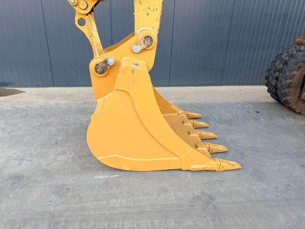 Caterpillar M318C Photo 13