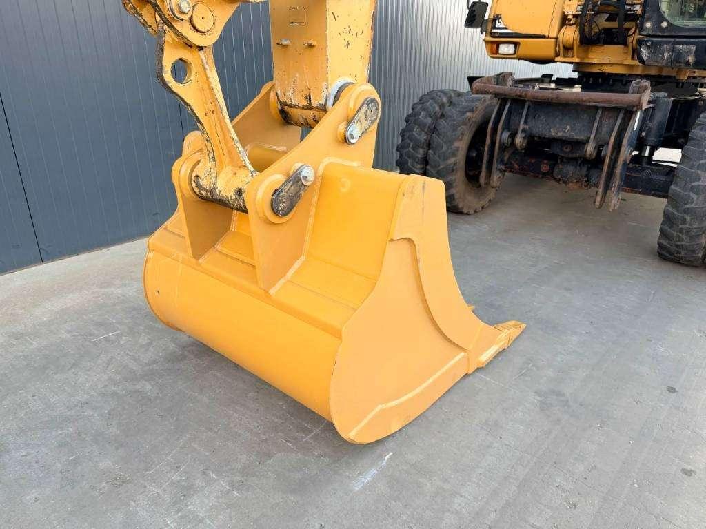Caterpillar M318C Photo 14