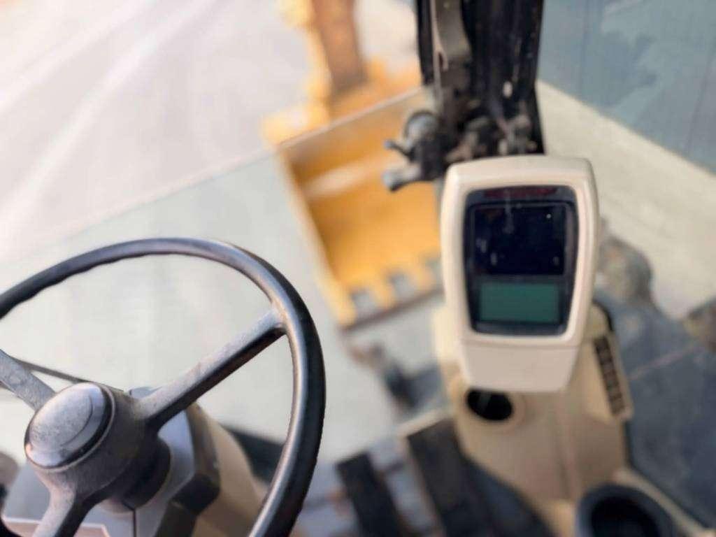 Caterpillar M318C Photo 28