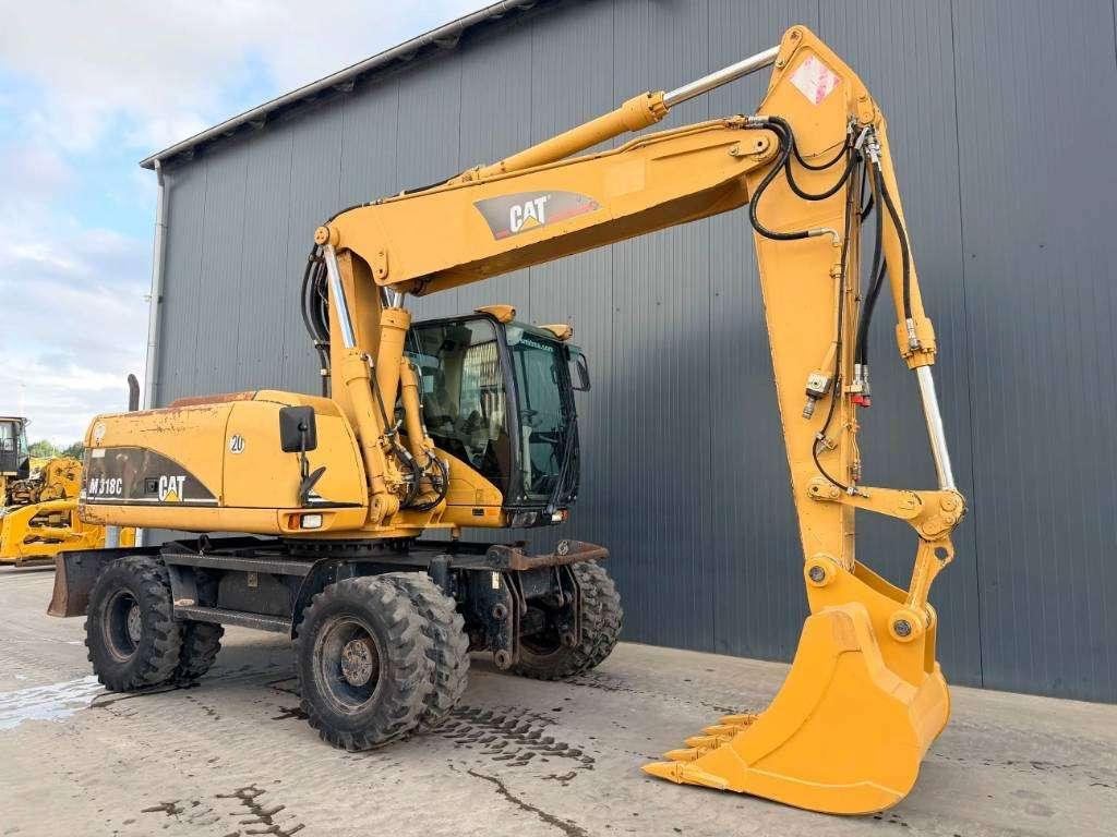 Caterpillar M318C Photo 3