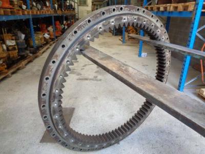 Slewing ring for New Holland E 385 sold by PRV Ricambi Srl