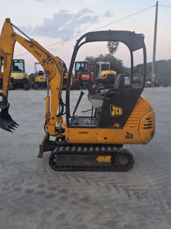 JCB 8017 Photo 2