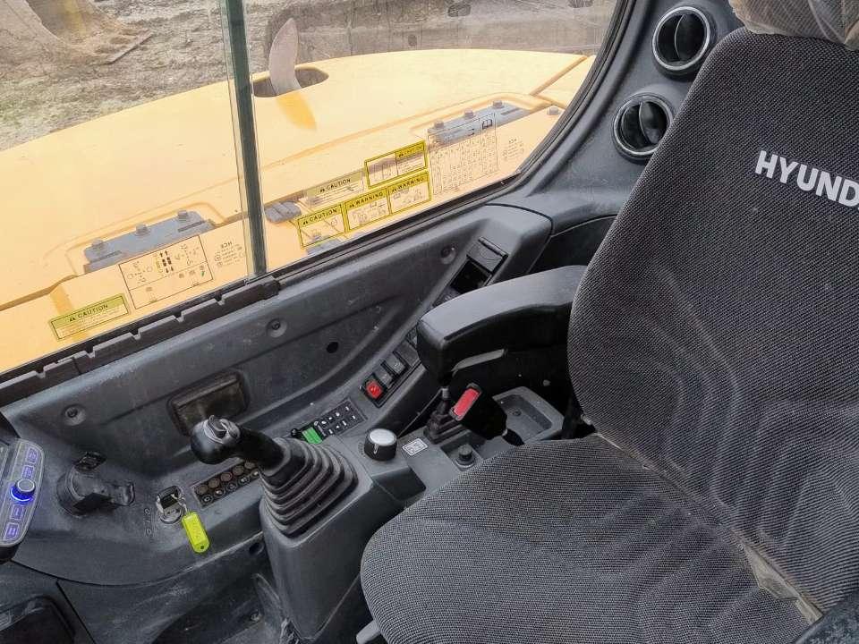 Hyundai 80CR-9A Photo 11