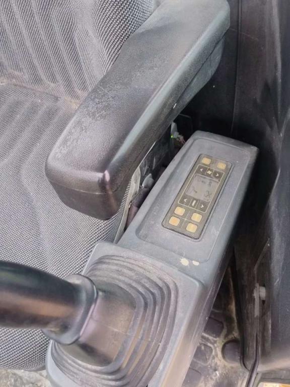 Hyundai 80CR-9A Photo 7