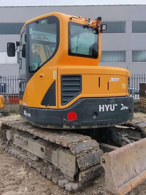 Hyundai 80CR-9A Photo 9
