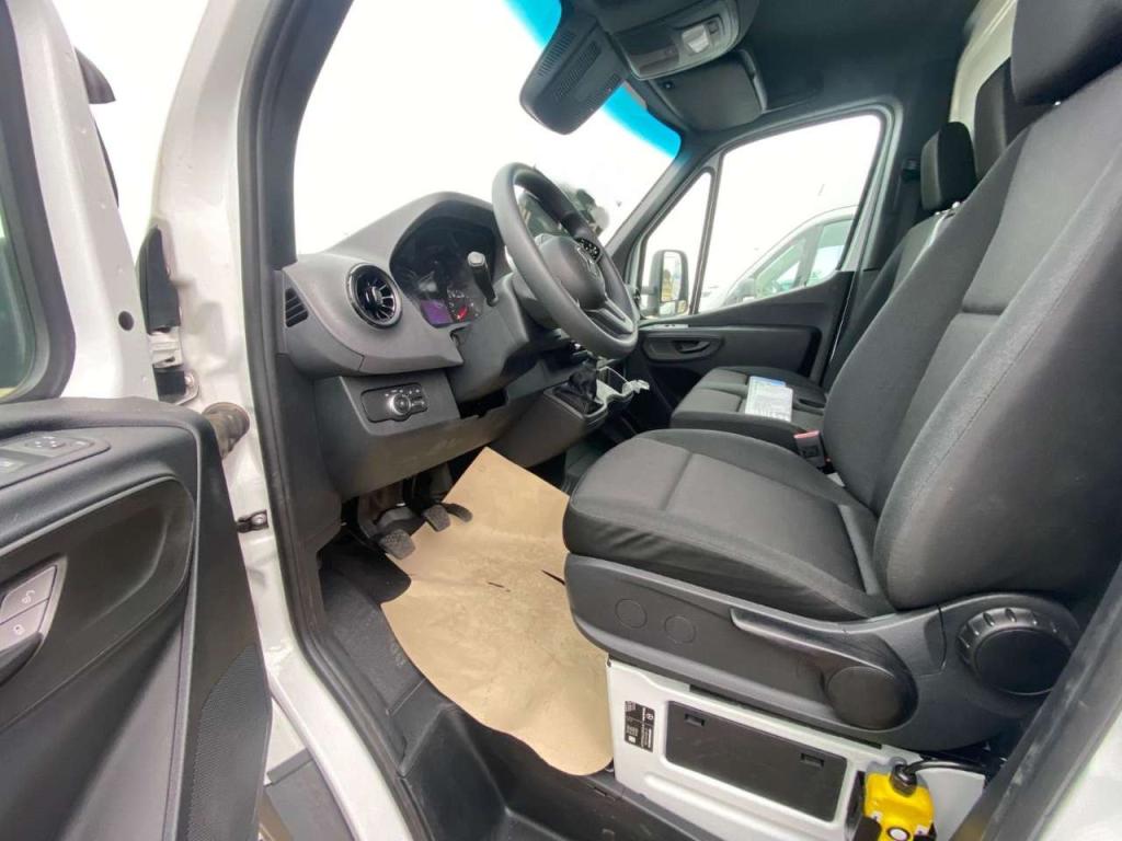 Mercedes-Benz 415 CDI 37/35 Photo 4