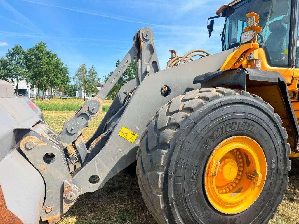 Volvo L220H - Automatic Greasing / Quick Coupler Photo 20