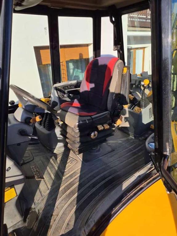JCB 4CX Photo 21