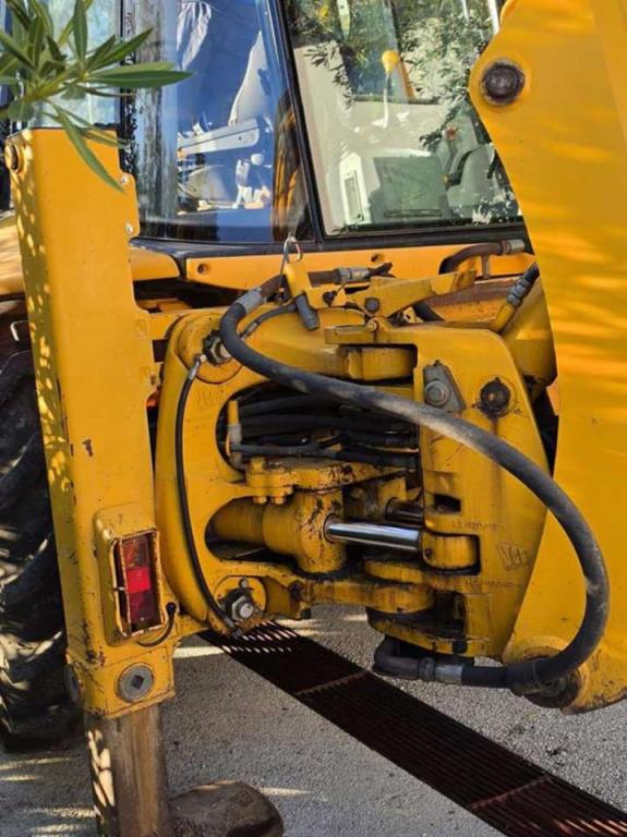 JCB 4CX Photo 7