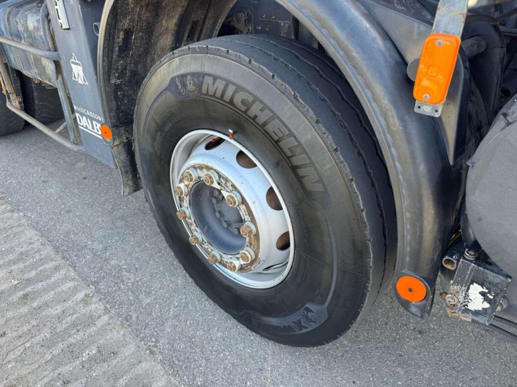 Renault Kerax 410 8x4 Full steel - Manual - Euro 4 - Big axles Photo 30