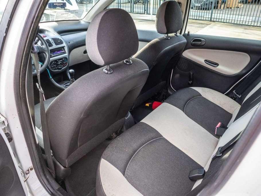 Peugeot 206 SW Photo 14