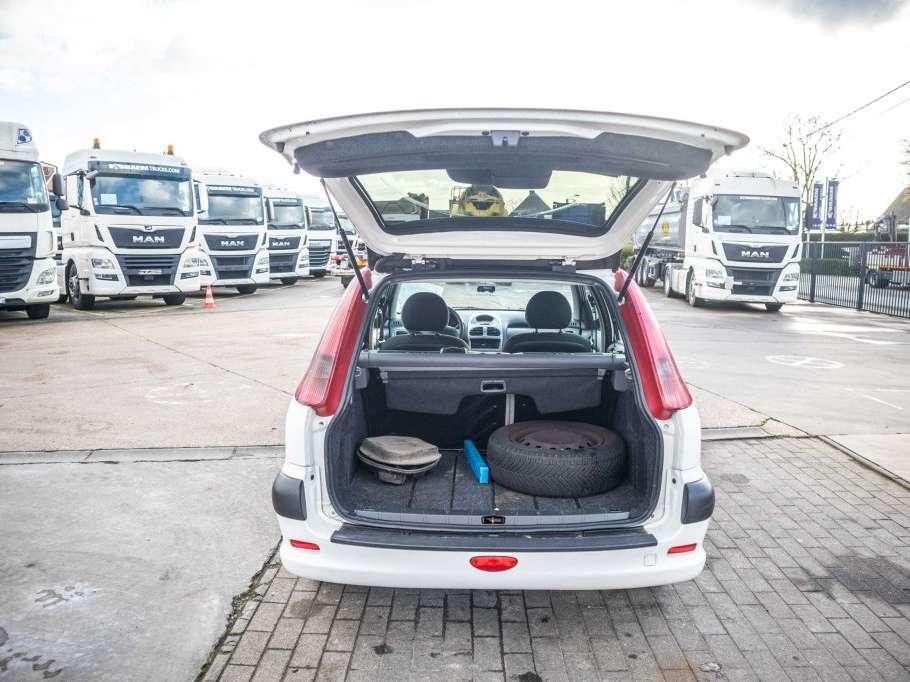 Peugeot 206 SW Photo 5