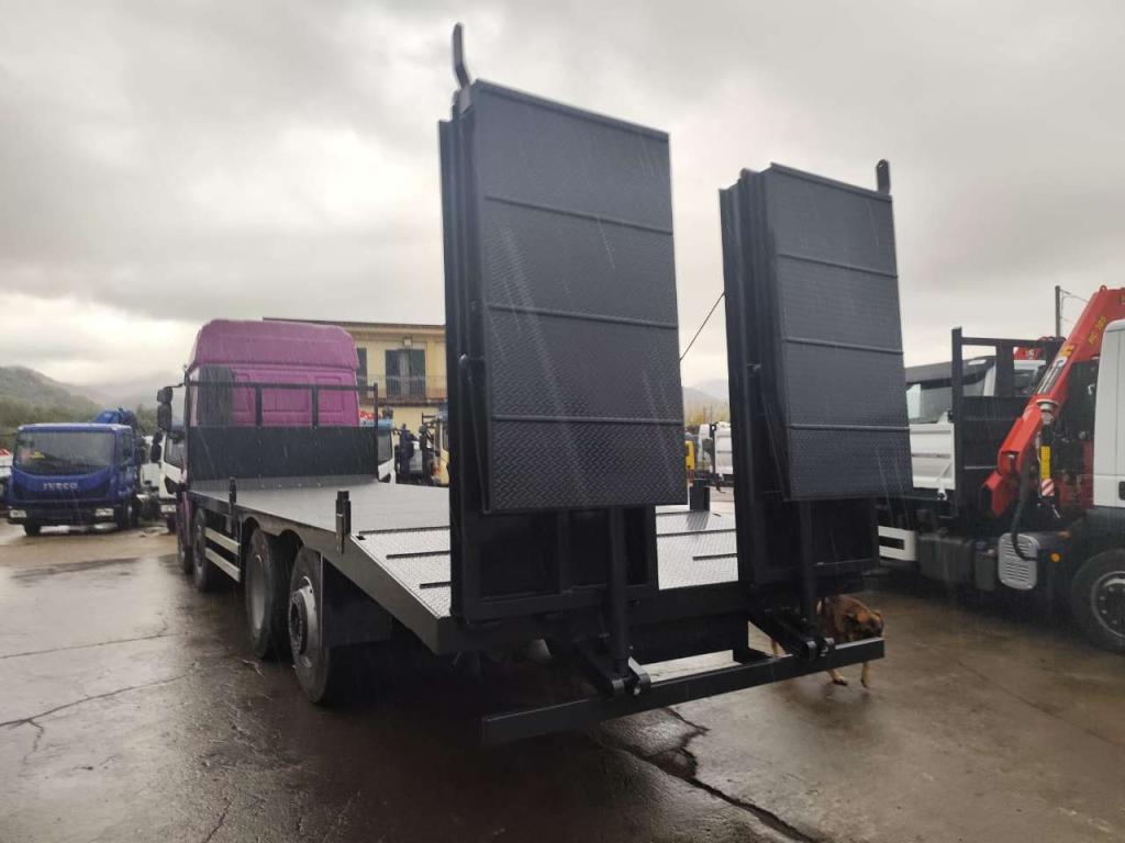 Iveco STRALIS 320S46 Photo 12