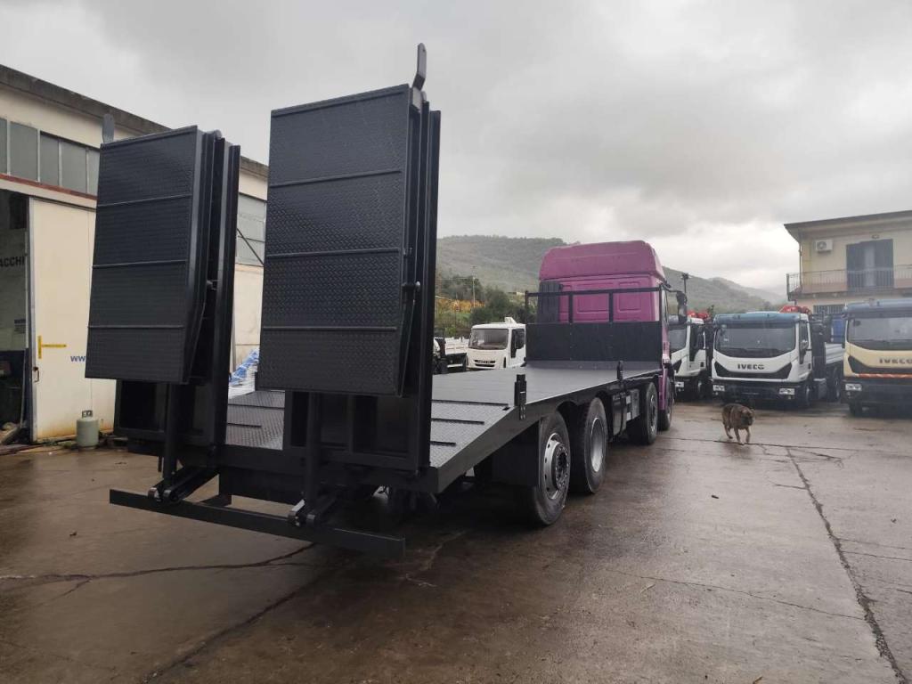 Iveco STRALIS 320S46 Photo 14