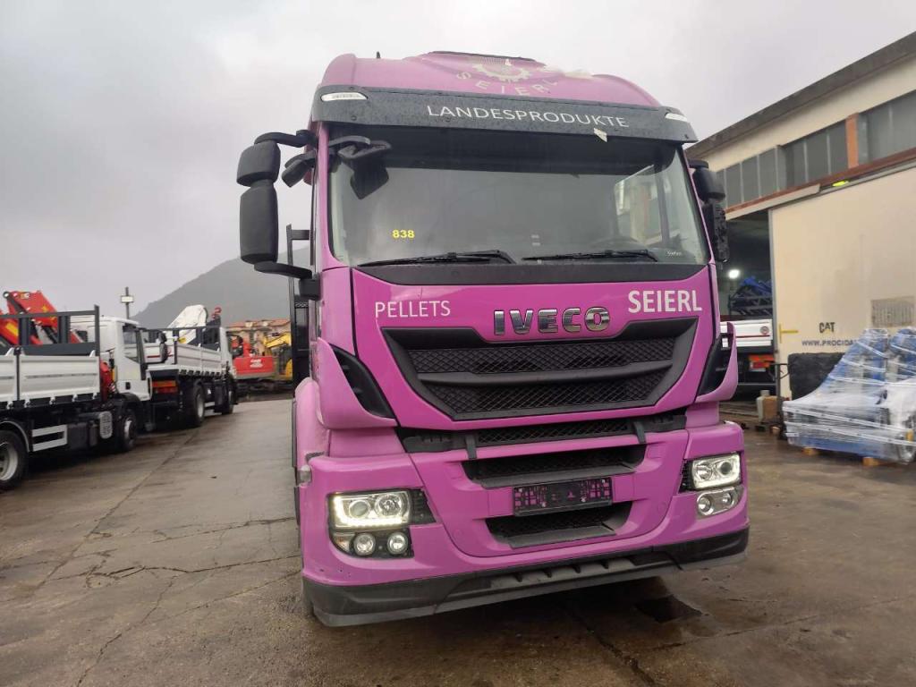 Iveco STRALIS 320S46 Photo 16