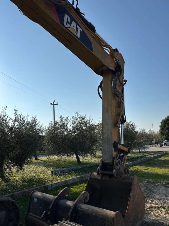 Caterpillar 323FLN Photo 14