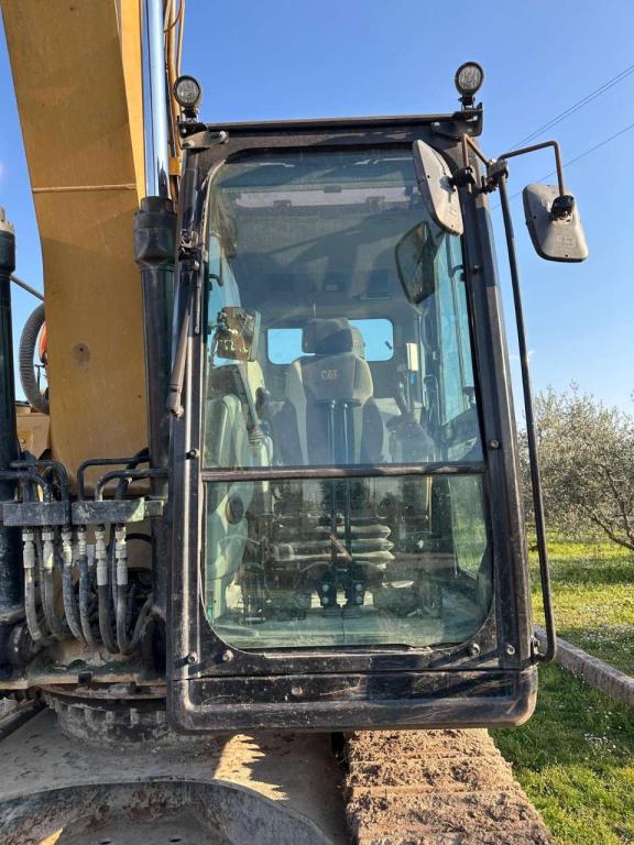 Caterpillar 323FLN Photo 15